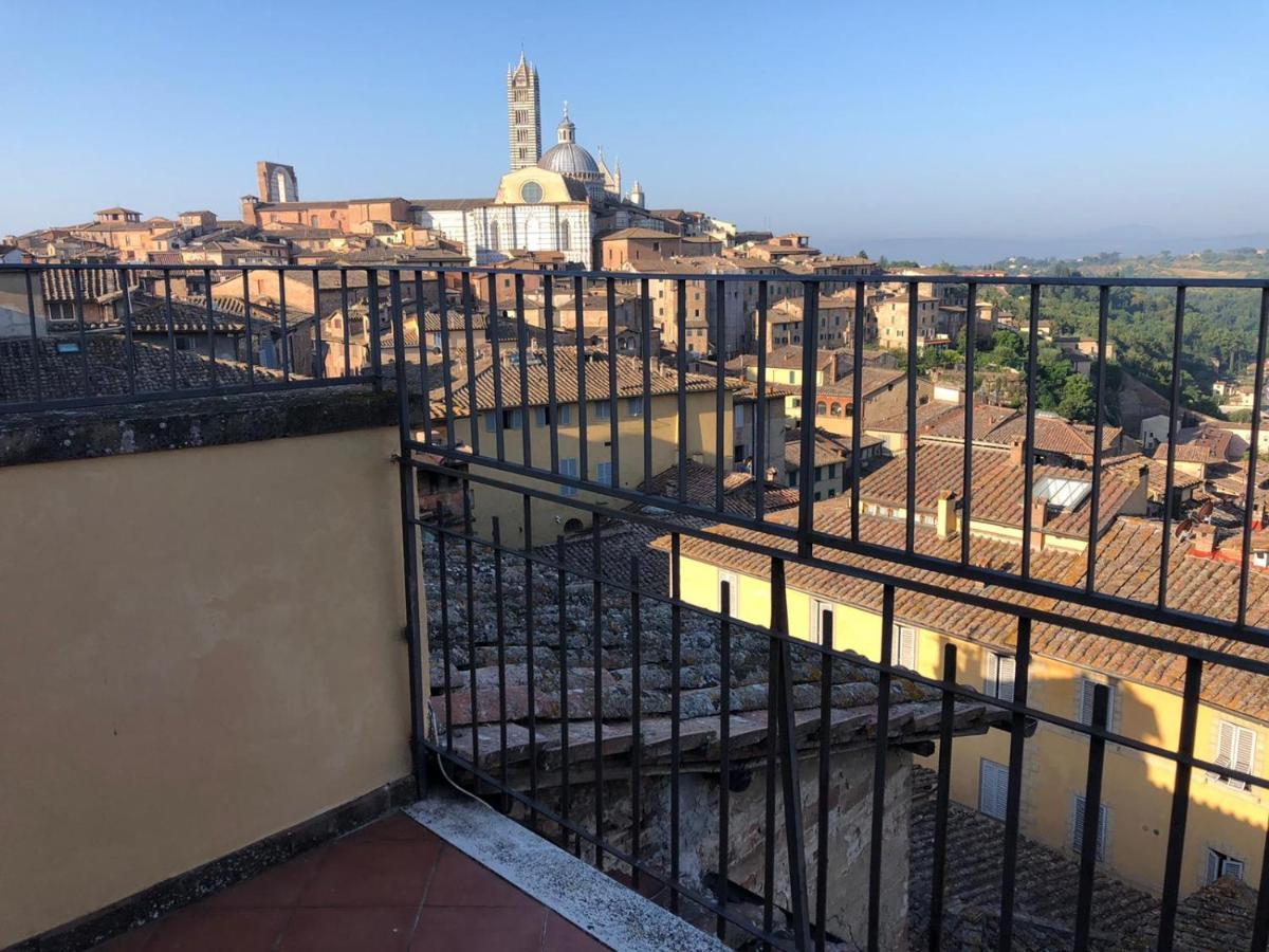 Apartamento La Terrazza Sul Duomo Siena Exterior foto