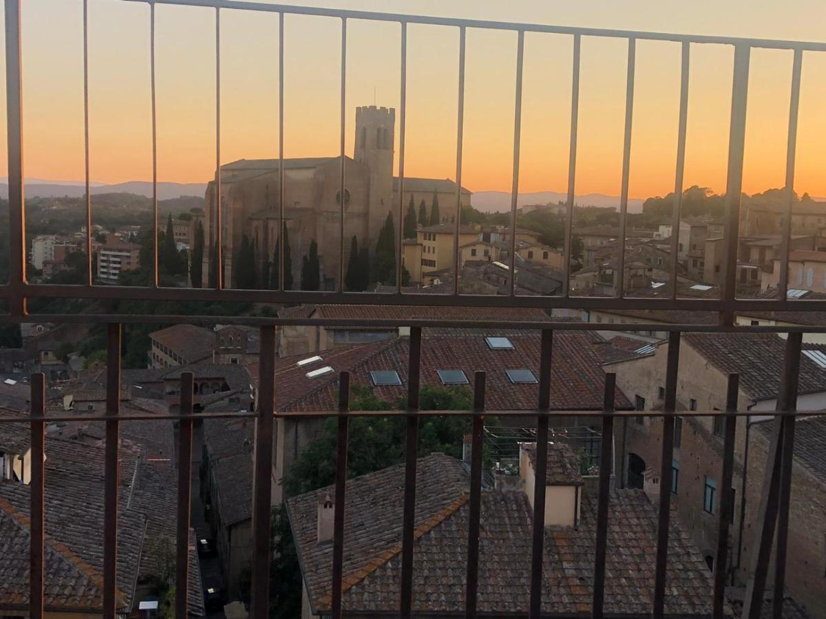 Apartamento La Terrazza Sul Duomo Siena Exterior foto