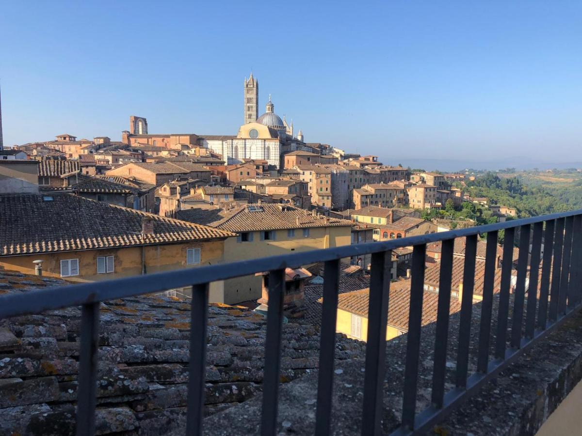 Apartamento La Terrazza Sul Duomo Siena Exterior foto